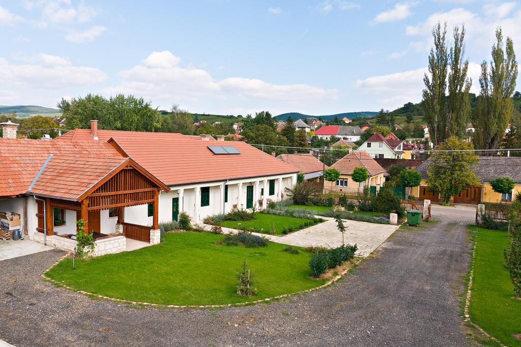 Barta Pince Vendégház Mád Esterno foto
